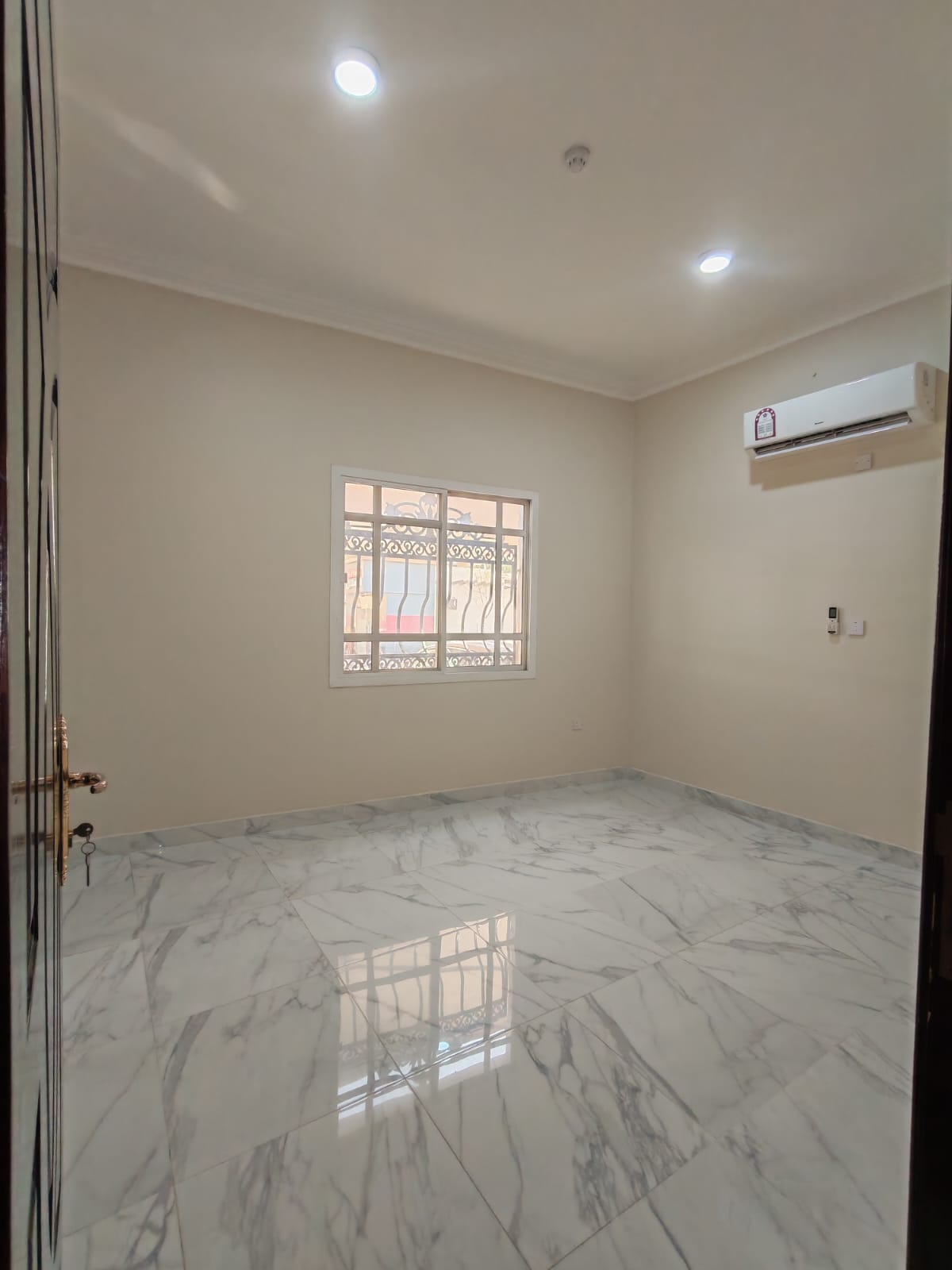 2 BHK UNFURNISHED AT FAREEJ AL KHULAIB - Bathroom