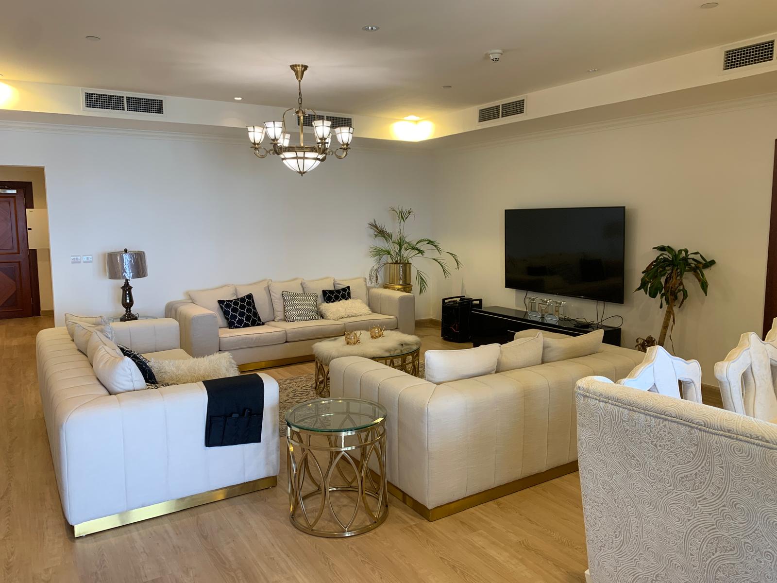 PEARL QATAR FLAT - Living Room